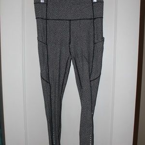 lululemon leggings size 8 READ BELOW
